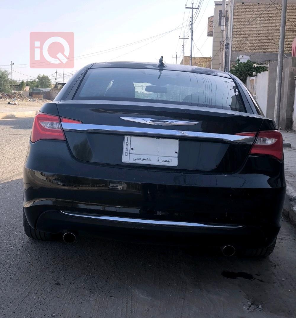 کرایسلەر 200